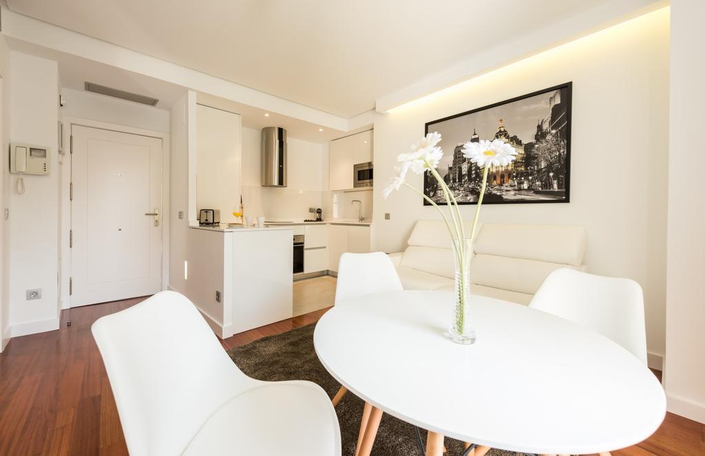 Santa Ana Plaza Apartamento Madri Exterior foto